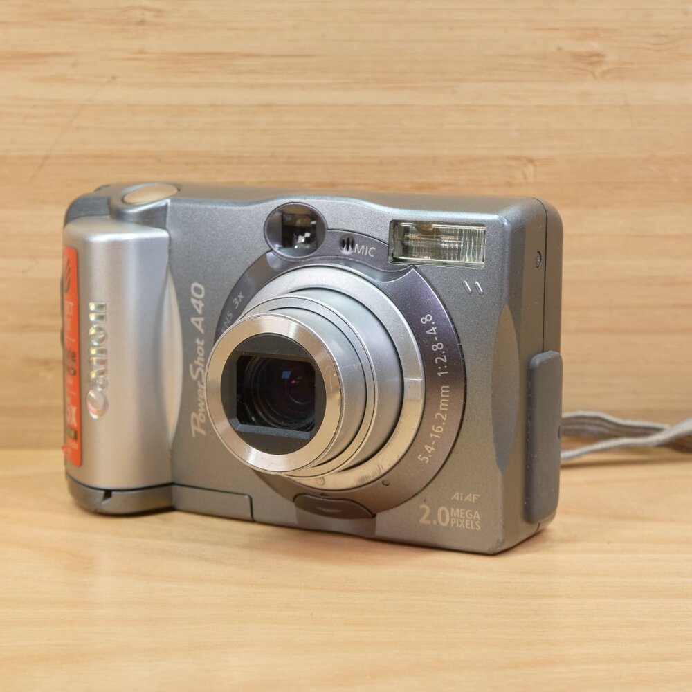 Vintage Canon Powershot A40 2 MP Digital Camera, 3x Optical Zoom
